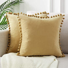 Carregar imagem no visualizador da galeria, Velvet Pom Pom Cushion Covers