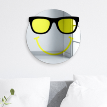 Carregar imagem no visualizador da galeria, Happy Face with Cool Sunglasses