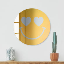 Carregar imagem no visualizador da galeria, Happy Face with Hearts Eyes