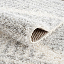 Load image into Gallery viewer, Trunding Plush Area Rug in Gray