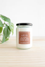 Carregar imagem no visualizador da galeria, A Comfy Chair and Good Book Candle