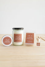 Carregar imagem no visualizador da galeria, A Comfy Chair and Good Book Candle