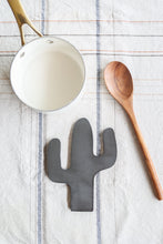 Carregar imagem no visualizador da galeria, Cactus Trivet Hot Plate Pot Holder