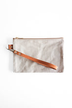 Carregar imagem no visualizador da galeria, Canvas Clutch/Zippered Pouch
