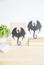 Load image into Gallery viewer, Dragon Bookend