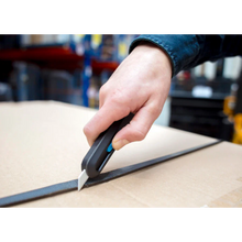 Carregar imagem no visualizador da galeria, Slice® 10558 Smart-Retracting Utility Knife