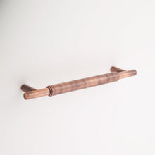 Cargar imagen en el visor de la galería, Charlotte Solid Brass Drawer Pull - 6 Inch Centers