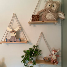 Carregar imagem no visualizador da galeria, Floating Triangle Shelf