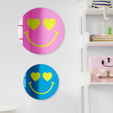 Carregar imagem no visualizador da galeria, Happy Face with Hearts Eyes