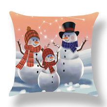 Carregar imagem no visualizador da galeria, Snow Family Cushion Covers