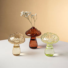 Carregar imagem no visualizador da galeria, Vibrant Mushroom Glass Vases