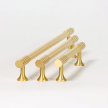 Cargar imagen en el visor de la galería, Sunbeam, Solid Brass Cabinet Pulls
