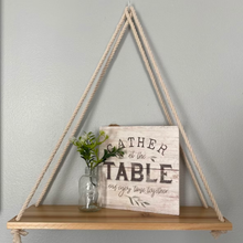 Carregar imagem no visualizador da galeria, Floating Triangle Shelf