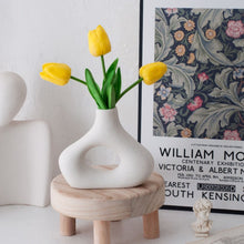 Carregar imagem no visualizador da galeria, Hollow Ceramic Vase Set