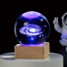 Carregar imagem no visualizador da galeria, Crystal Ball Night Light