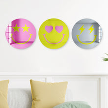 Carregar imagem no visualizador da galeria, Happy Face with Hearts Eyes