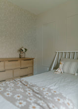 Carregar imagem no visualizador da galeria, Margaret Wallpaper by Daphne and Sage