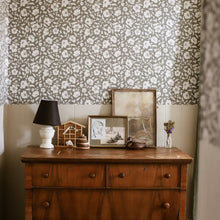 Carregar imagem no visualizador da galeria, Margaret Wallpaper by Daphne and Sage