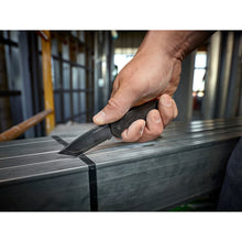 Carregar imagem no visualizador da galeria, Milwaukee 48-22-1998 3 in. HARDLINE™ Serrated Tanto Blade Pocket Knife