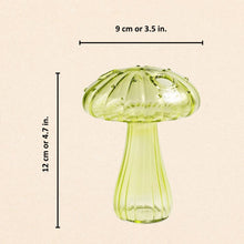 Carregar imagem no visualizador da galeria, Vibrant Mushroom Glass Vases