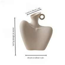 Carregar imagem no visualizador da galeria, Collarbone Ceramic Vase