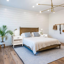 Cargar imagen en el visor de la galería, Classic Modern 1-Drawer Solid Wood White Nightstand Side Table