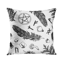 Carregar imagem no visualizador da galeria, Midnight Mystique Cushion Cover