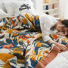 Carregar imagem no visualizador da galeria, Spring Flowers Cotton Quilt