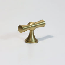 Cargar imagen en el visor de la galería, Samba Solid Brass Knob