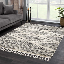 Cargar imagen en el visor de la galería, Fishhook Berber Shag Rug
