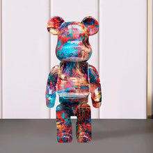 Carregar imagem no visualizador da galeria, Street Art Bear Figurine