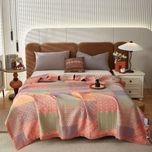 Carregar imagem no visualizador da galeria, Reversible Colorful Cotton Square Quilt