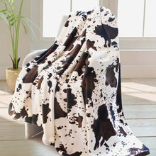 Carregar imagem no visualizador da galeria, Cow Print Throw Blanket
