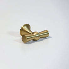 Cargar imagen en el visor de la galería, Samba Solid Brass Knob