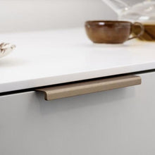 Load image into Gallery viewer, Edge Brushed Bronze "Artisan" Drawer Pulls