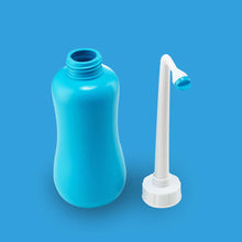 Carregar imagem no visualizador da galeria, BUTT BUDDY Go - Portable Bidet Handheld Water Sprayer Bottle