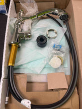 Cargar imagen en el visor de la galería, Delta 4197 PN DST Cassidy Single Handle Pull Out Faucet