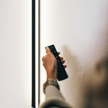 Cargar imagen en el visor de la galería, Linear Minimalist Wall Lamp