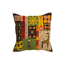 Carregar imagem no visualizador da galeria, Traditional Huddle Cushion Cover