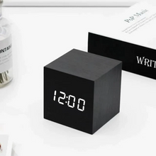 Carregar imagem no visualizador da galeria, LED Cube Clock