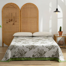 Carregar imagem no visualizador da galeria, Reversible Pastoral Leaf Cotton Quilt