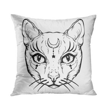 Carregar imagem no visualizador da galeria, Midnight Mystique Cushion Cover