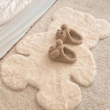 Carregar imagem no visualizador da galeria, Cozy Bear Rug