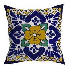 Carregar imagem no visualizador da galeria, Talavera Cushion Covers
