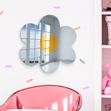 Carregar imagem no visualizador da galeria, Flower Mirror Decor