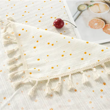 Carregar imagem no visualizador da galeria, Floral Table Cloth
