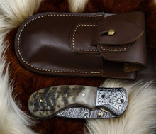 Carregar imagem no visualizador da galeria, Custom Handmade Damascus Steel Pocket Knife – Sheep Horn