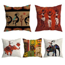 Carregar imagem no visualizador da galeria, Traditional Huddle Cushion Cover