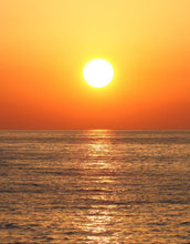 Carregar imagem no visualizador da galeria, Sunset Over Ocean Wall Mural Decal Sticker #6008