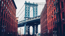 Carregar imagem no visualizador da galeria, New York City Wall Mural Peel and Stick Wallpaper. Vintage Dumbo NYC. Brooklyn NY Landscape Wallpaper. #6369